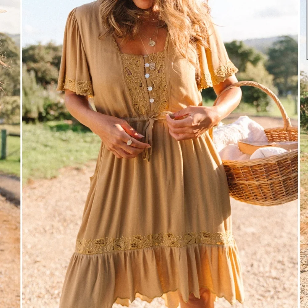 Tulle and Batiste dress - Picture 2 of 5